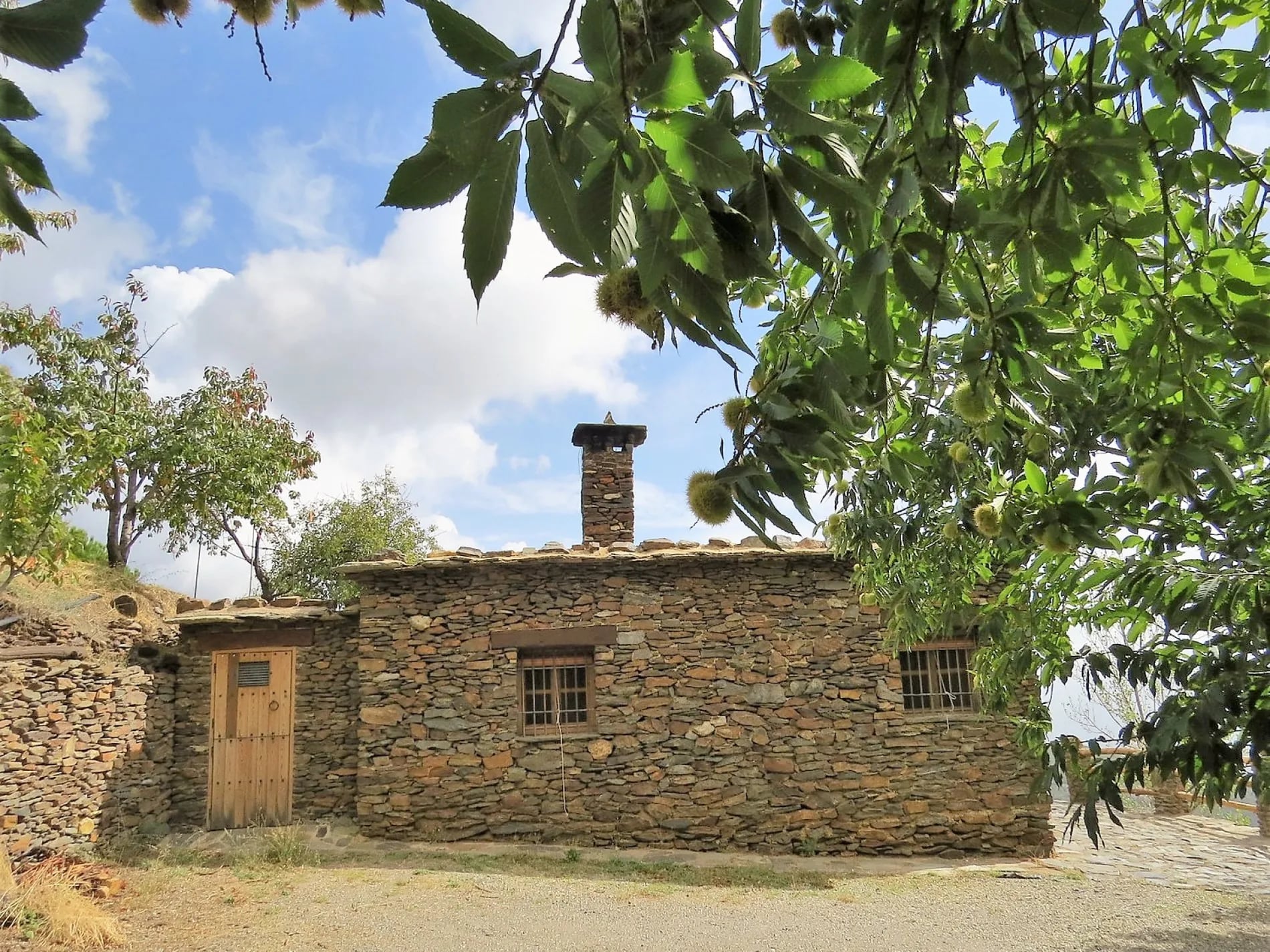 Abgelegene Traditionelle Cortijo mit Grundstück