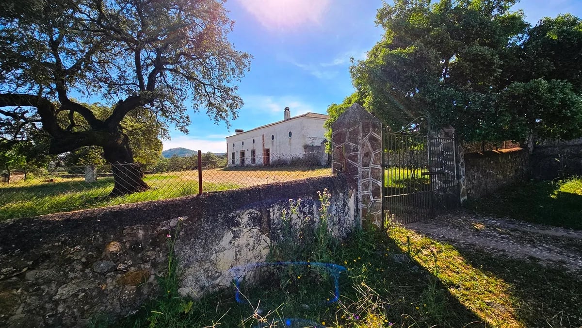 Weitläufiges Landgut, historisches Bauernhaus