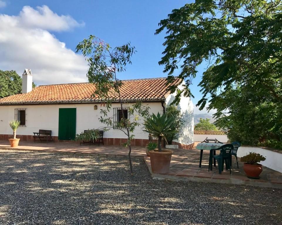 Gorgeous Cortijo with Mountain Views