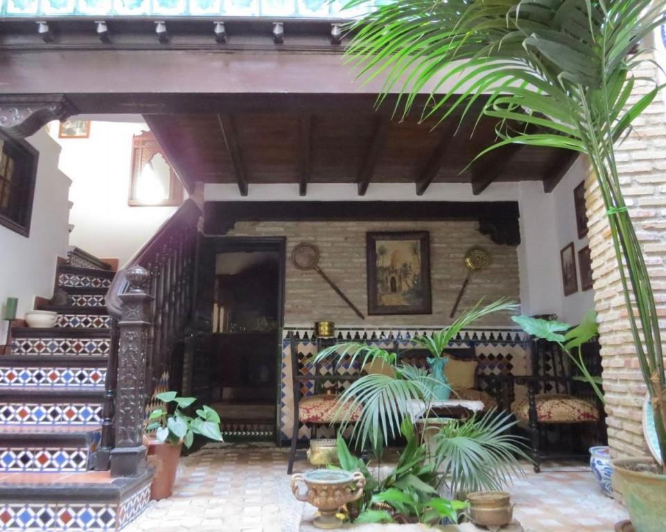 Large Town House & Apartment, Albayzin