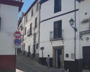 1147, Town House with Lovely Patio, Albayzin