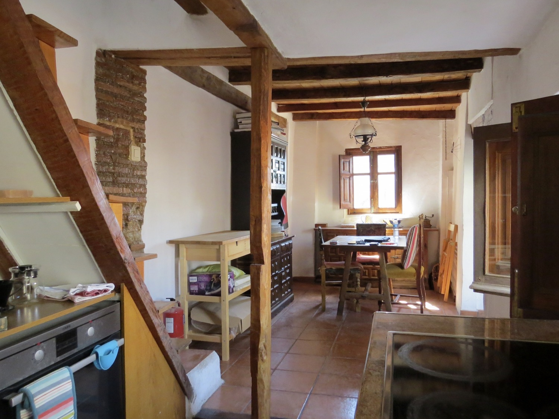 Large Traditional Town House for Renovation, Albayzin