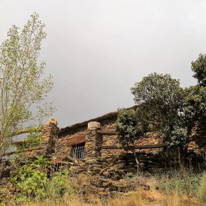 3851, Remote Traditional Cortijo with Land