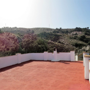 3862, Private Spacious Cortijo with a Garage and Wonderful Roof Terrace