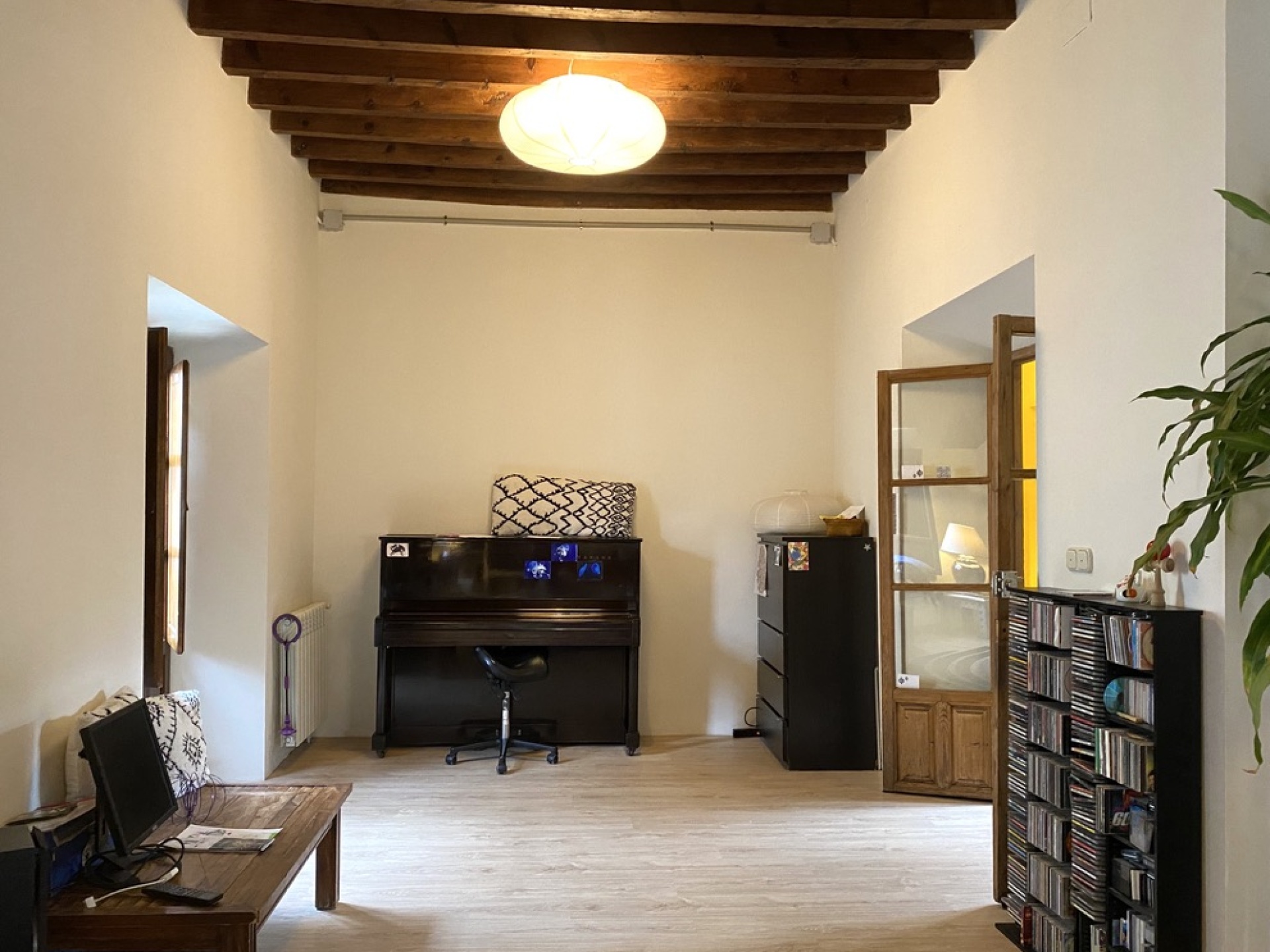 8D3A3DF8-5B6E-4273-A401-7B74BFBA7E29_1_105_c