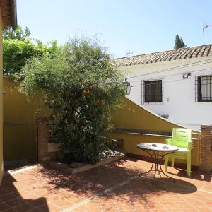 1214, Town House with Sunny Patio, Albayzin