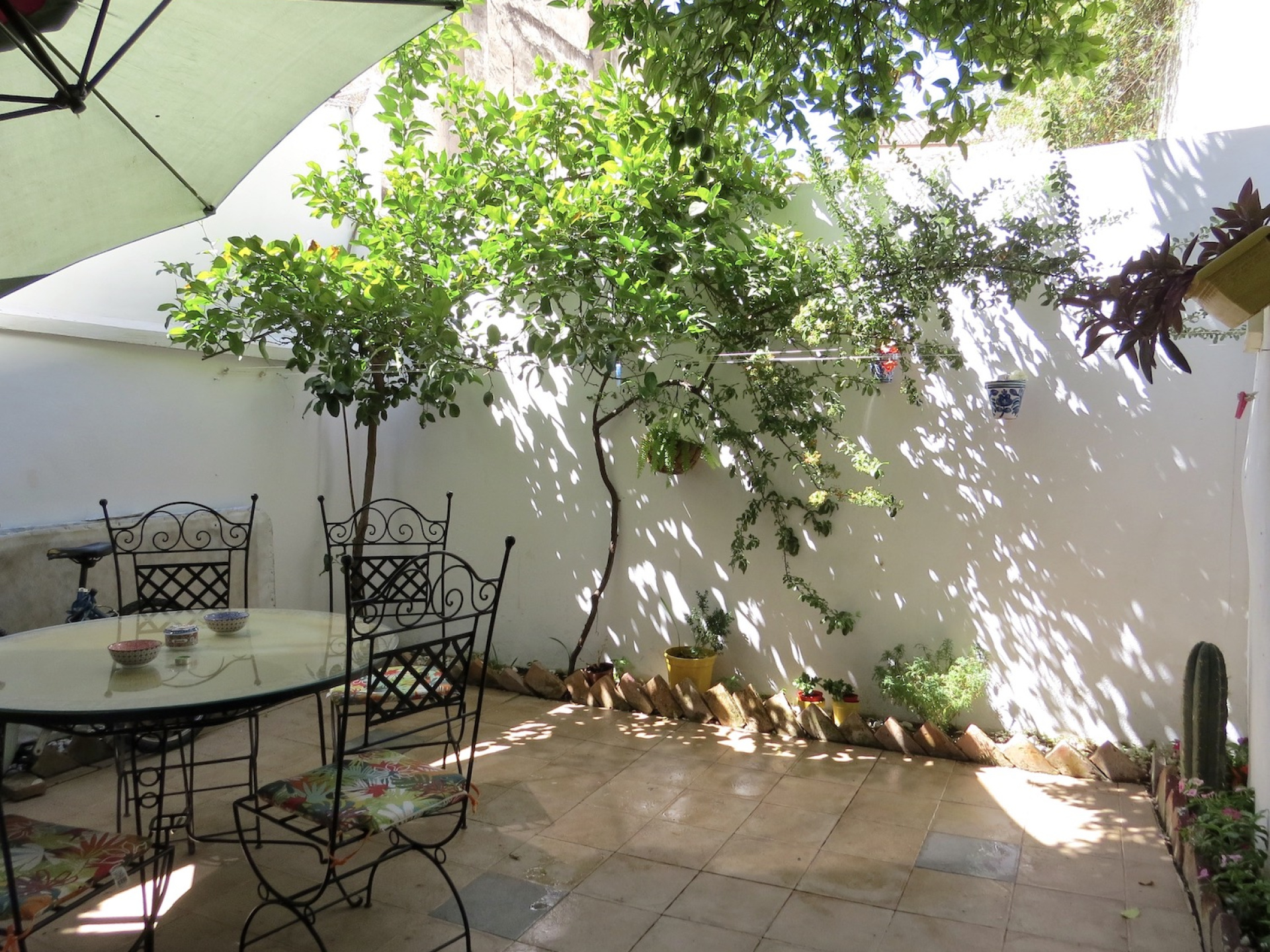 Large Town House, Successful Tourist Business, Albayzin