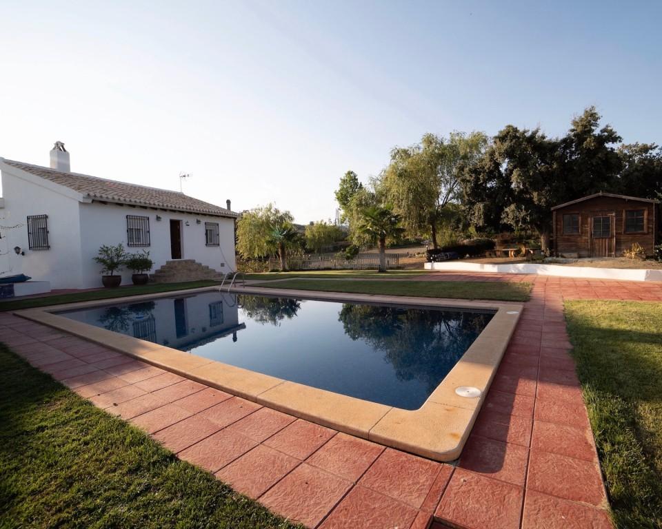 Recently Built Cortijo, Gorgeous Pool