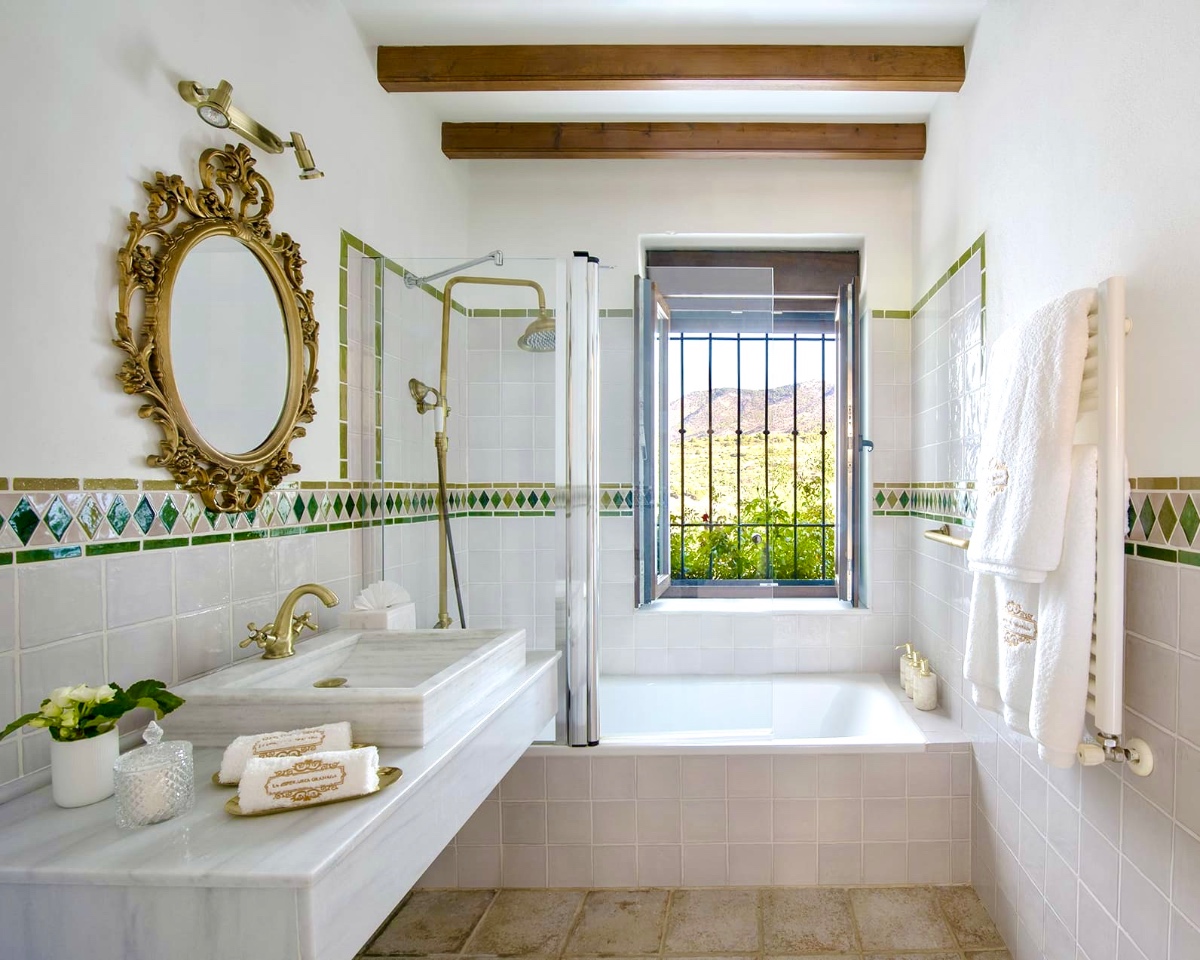 Double Room Bathroom