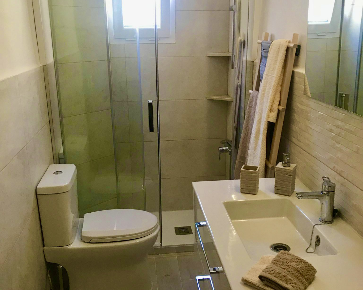 16-WhatsApp Image 2025-12-16 at 16